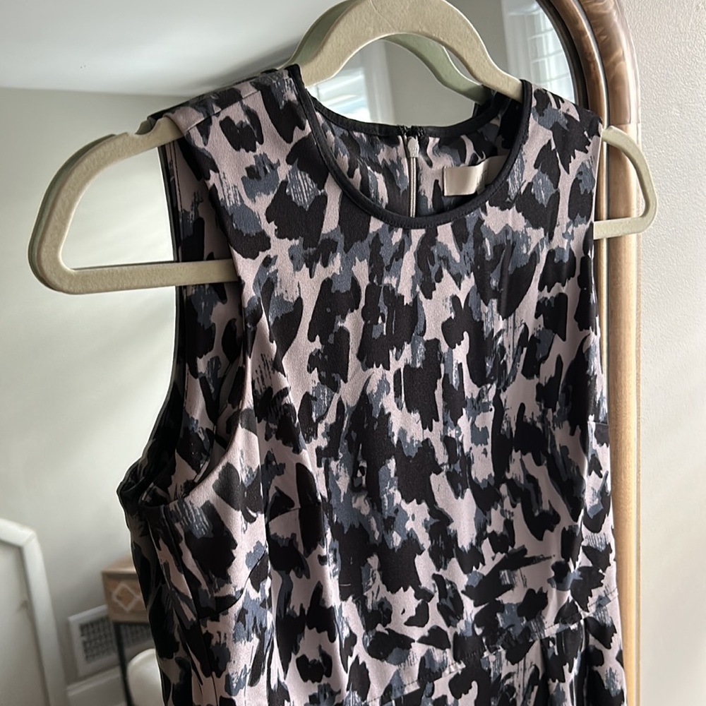 Loft Dress - Picture 2 of 4